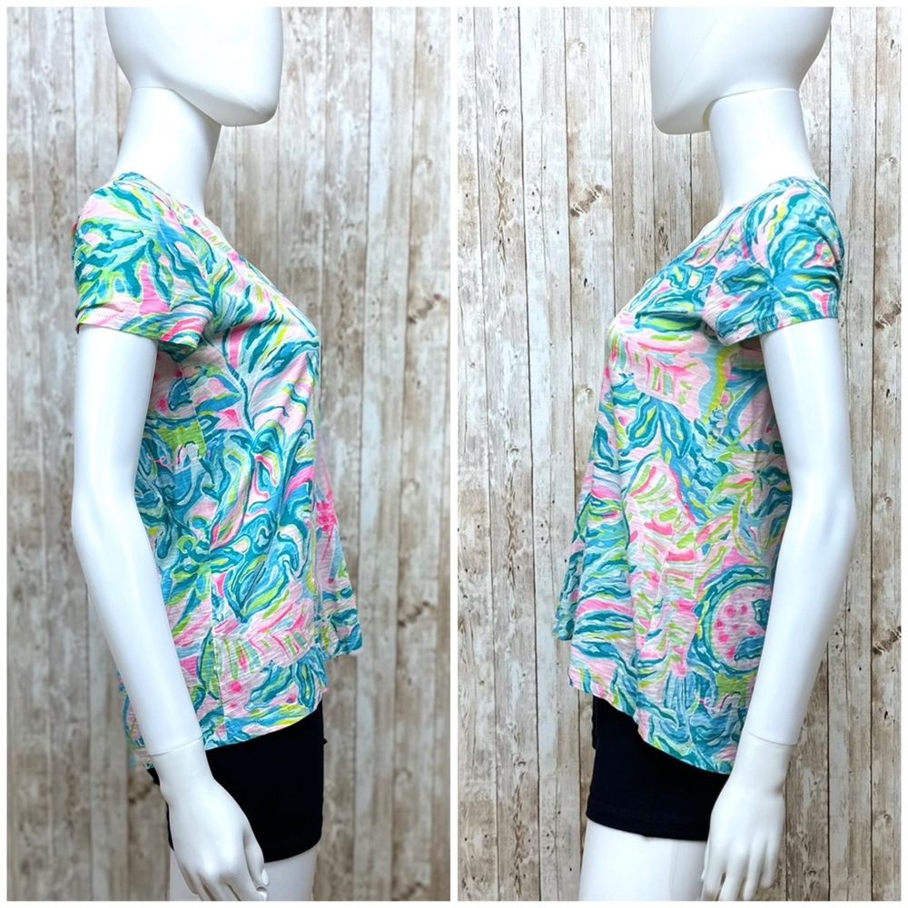Lilly Pulitzer Etta V-Neck Tee [7008] - Picture 4 of 9